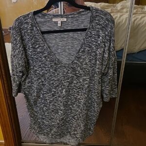 Express Marled Black and White V-Neck Long Sleeve Top